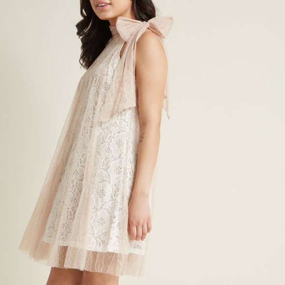Modcloth Dresses & Skirts - ModCloth Ryu Champagne Time and Grace Lace Dress